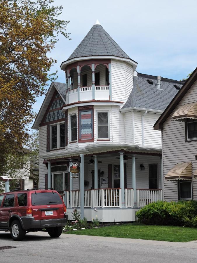 Bondy House Bed & Breakfast Amherstburg Exterior photo