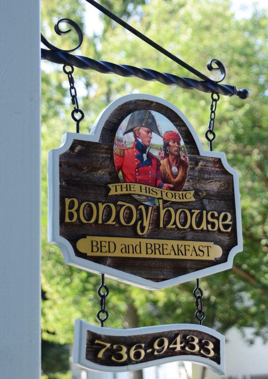 Bondy House Bed & Breakfast Amherstburg Exterior photo